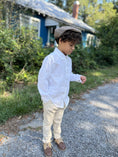 Bild in Galerie-Betrachter laden, Round collar linen button down
